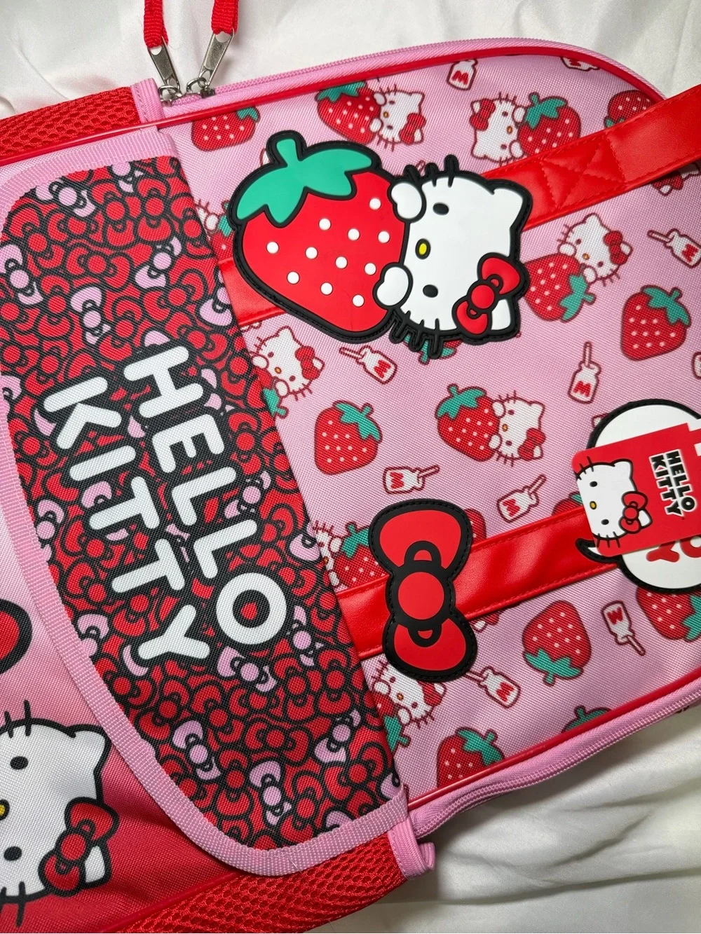 Hello Kitty 🎀🍓 hello